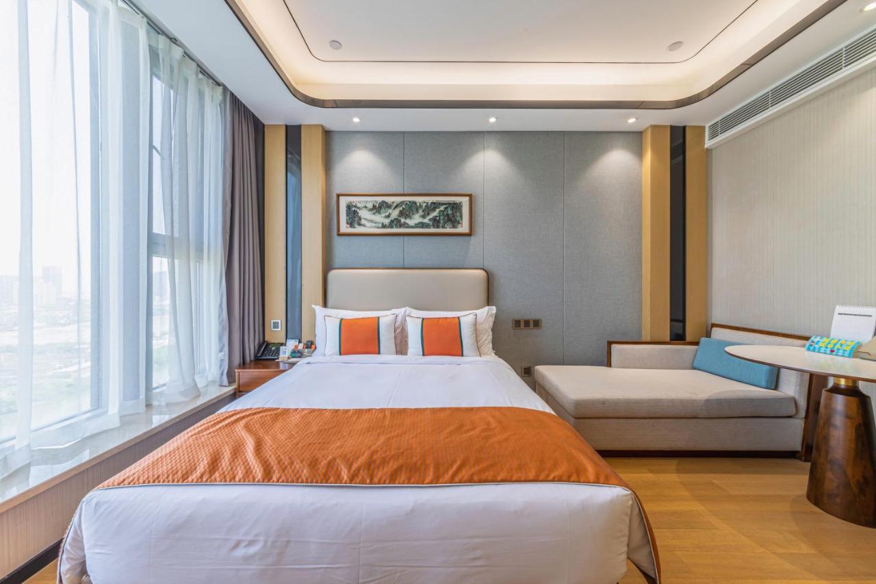 Jinling Funhome Hotel Nanjing Jiulong Lake - Nanjing South Railway Station Exterior foto
